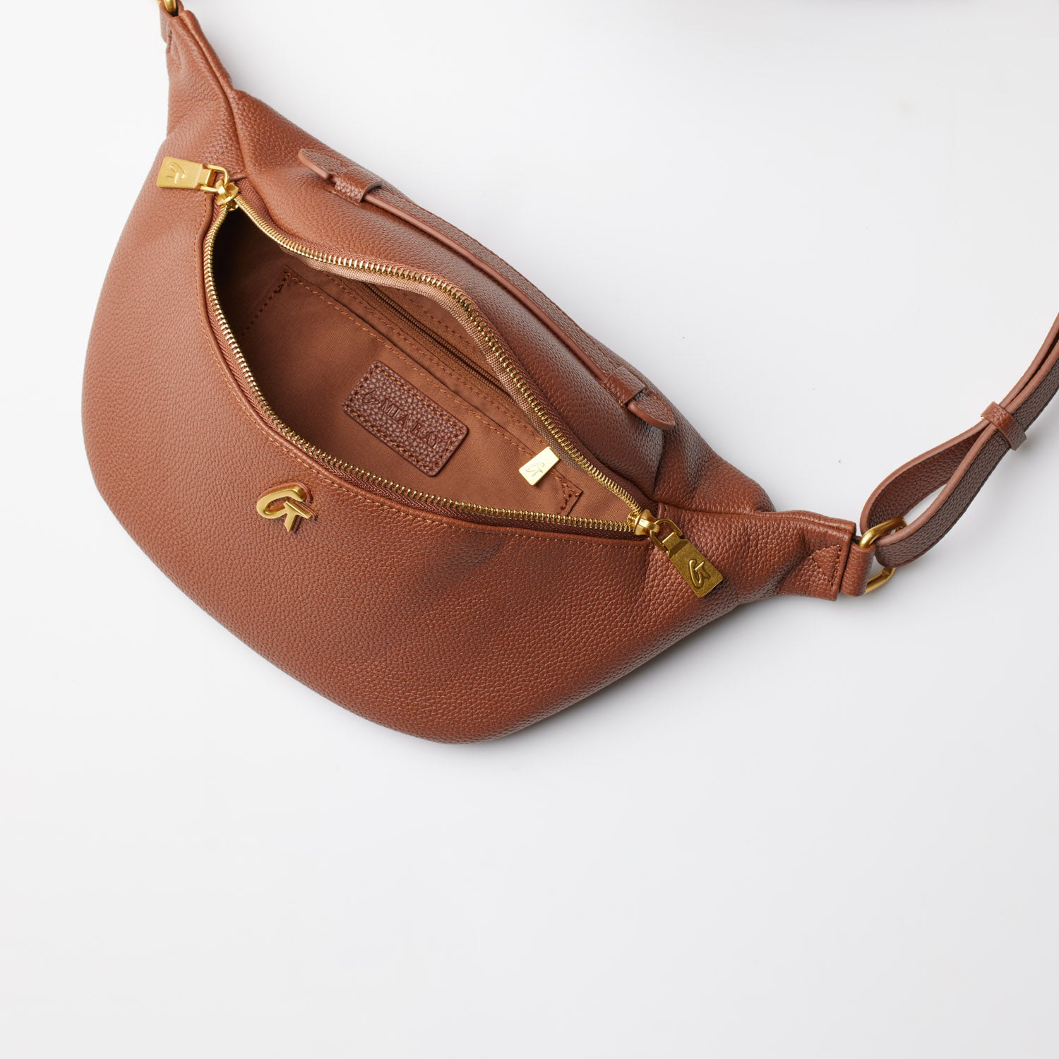 PEBBLE FANNY PACK - BROWN